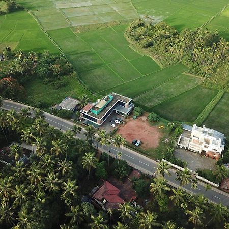 مانانثافادي Paddyfield Inn المظهر الخارجي الصورة