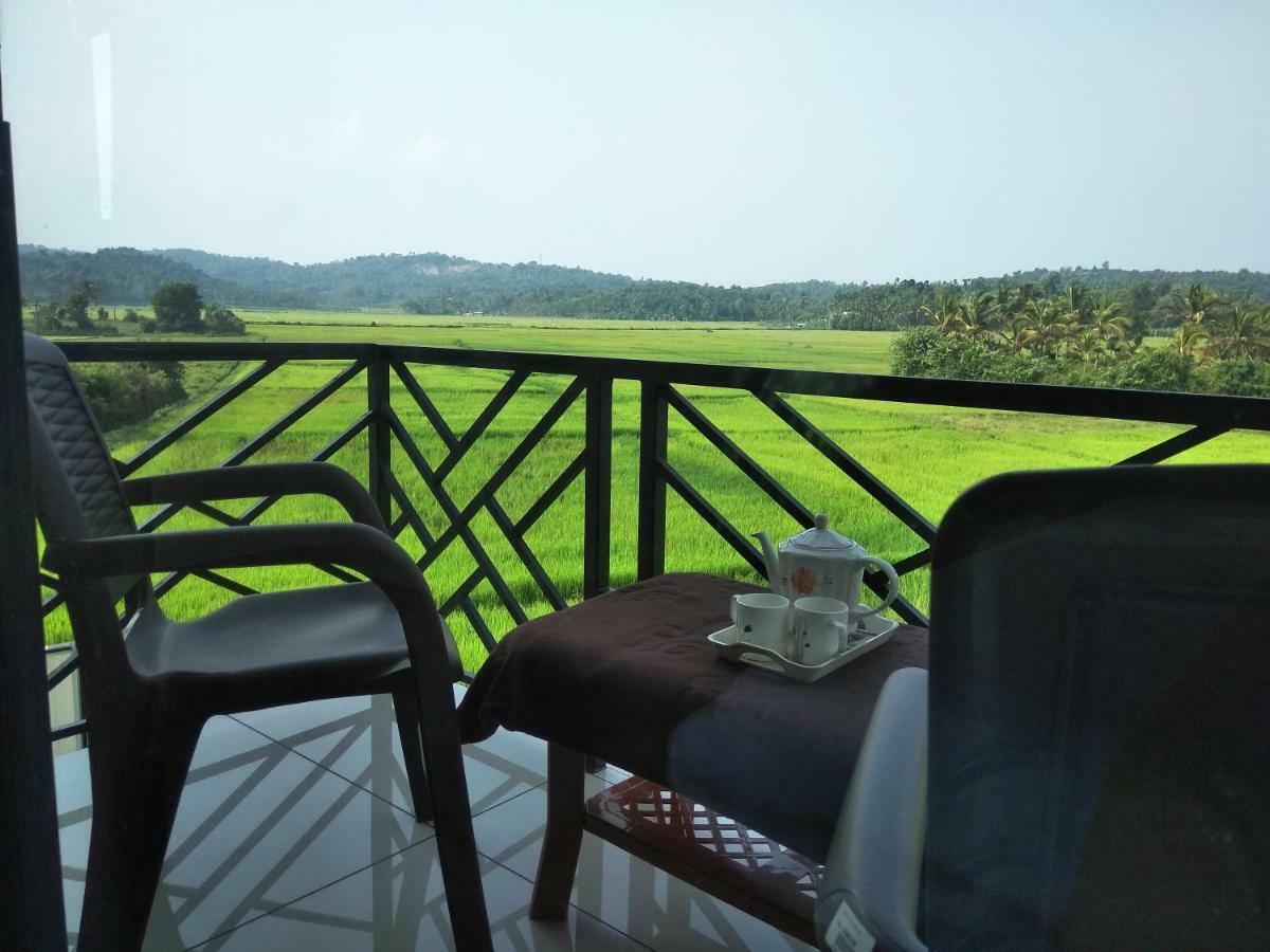 مانانثافادي Paddyfield Inn المظهر الخارجي الصورة